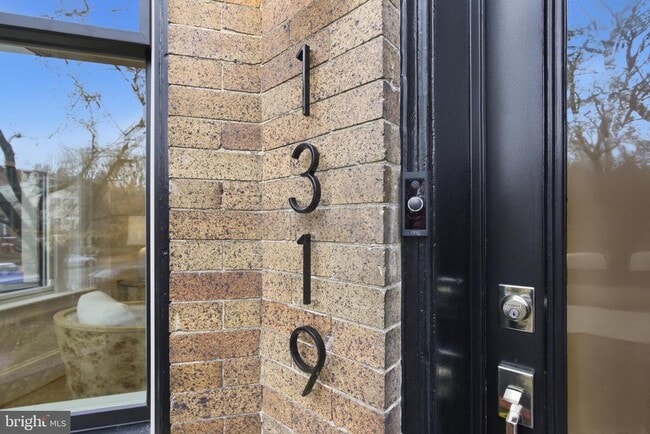 Foto del edificio - 1319 East Capitol St SE