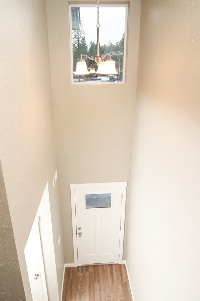 Building Photo - Modern Two Story Duplex for rent in Spokan...