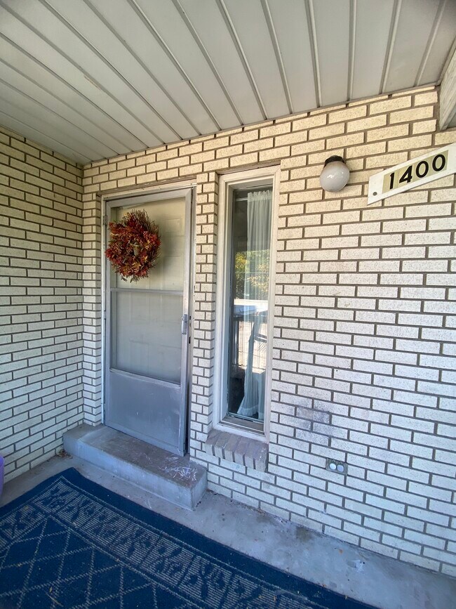 Front Door/Porch - 1400 S McClelland St