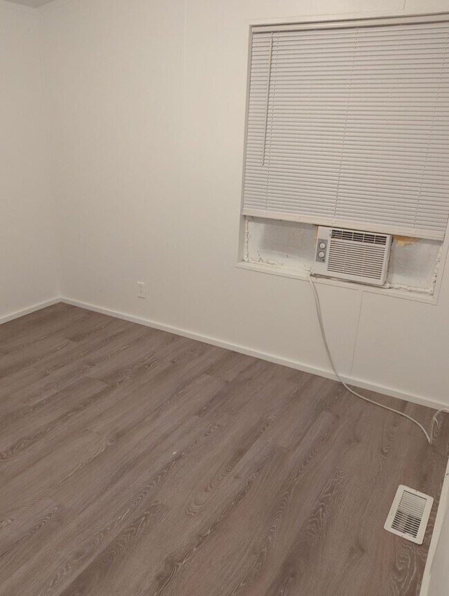 Foto del edificio - 380 Private Rd 4805