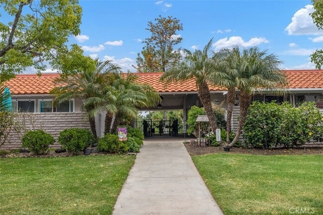 Building Photo - 5349 Algarrobo