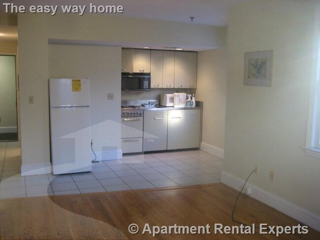 Photo - 12 Mt Auburn St Apartment