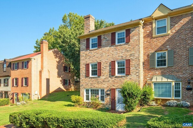 Foto del edificio - 114 Georgetown Green