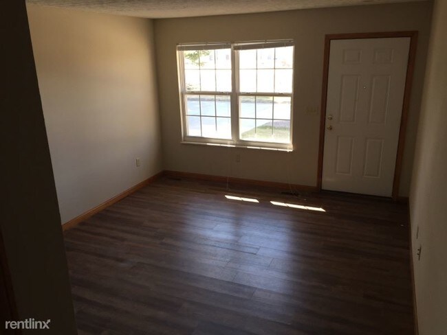 Building Photo - 1767 N Keebler Ave