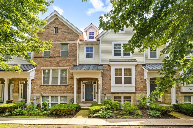 Building Photo - 5568 Cambridge Way