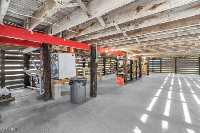 Foto del edificio - 5731 Lauder St