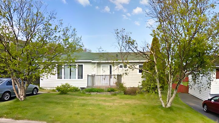 Photo principale - 14 Riverside Dr E