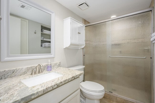 Building Photo - 4850 E Desert Cove Ave