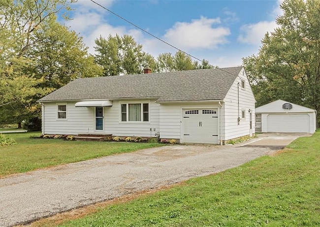 Building Photo - 10693 Beechwood Dr