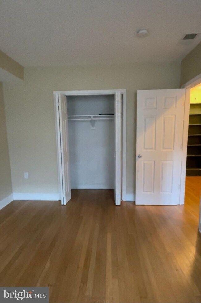 Foto del edificio - 2315 40th St NW