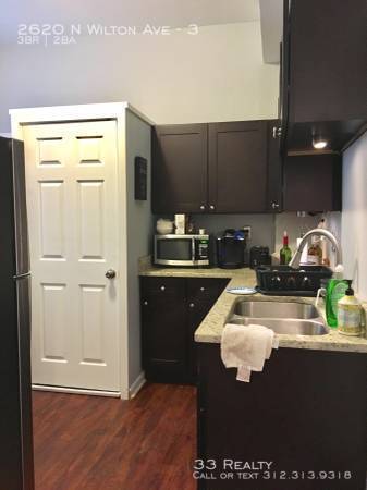 Foto del edificio - 2620 N Wilton Ave