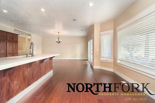 Foto del edificio - 7725 E Stonecastle Dr