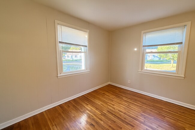 Foto del edificio - 3 Bed 1 Bath – Rental On Millbrook Road