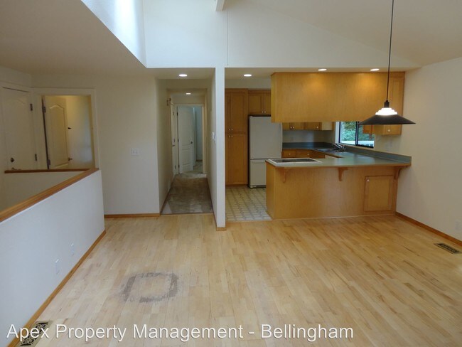 Building Photo - 1303 Bonanza Way