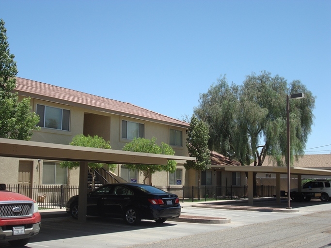 Building Photo - La Poloma Apartments