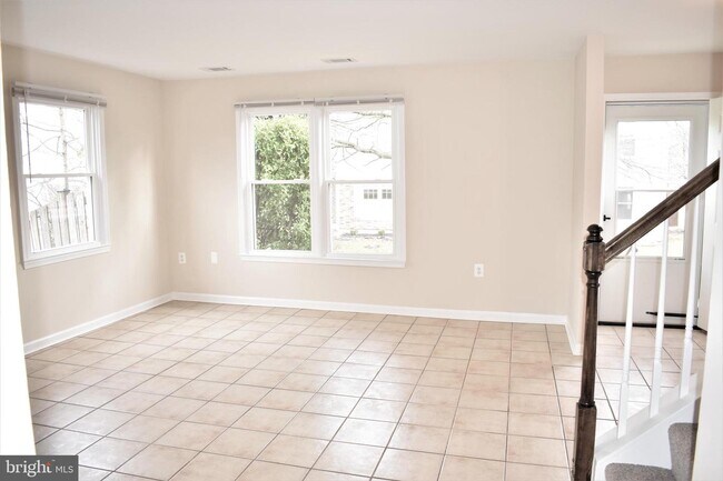 Foto del edificio - 9091 Wharton Ct
