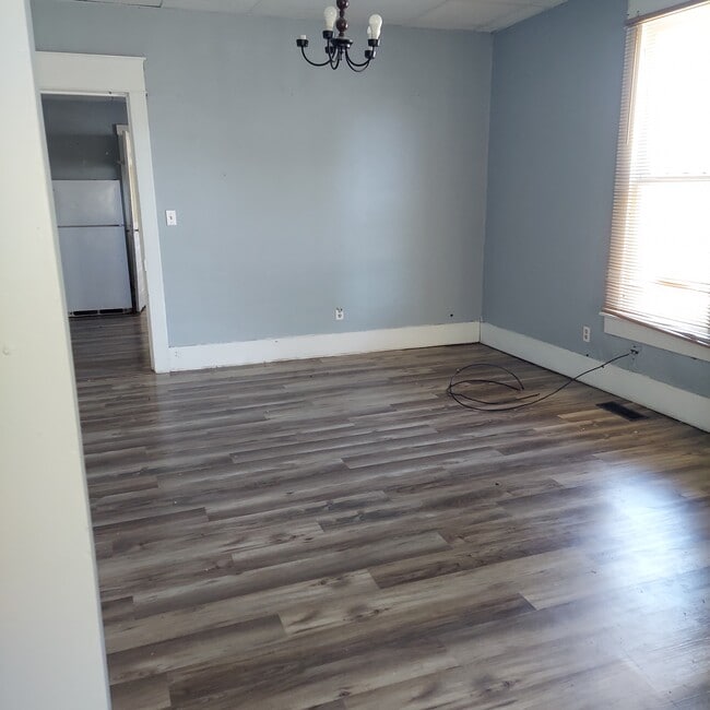 529 Taylor St, Moberly, MO 65270 House Rental in Moberly, MO