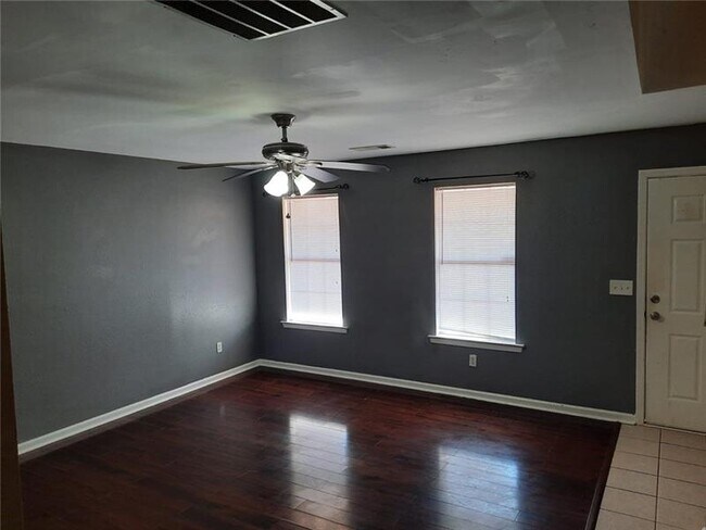 Building Photo - 6018 Creekerton Blvd