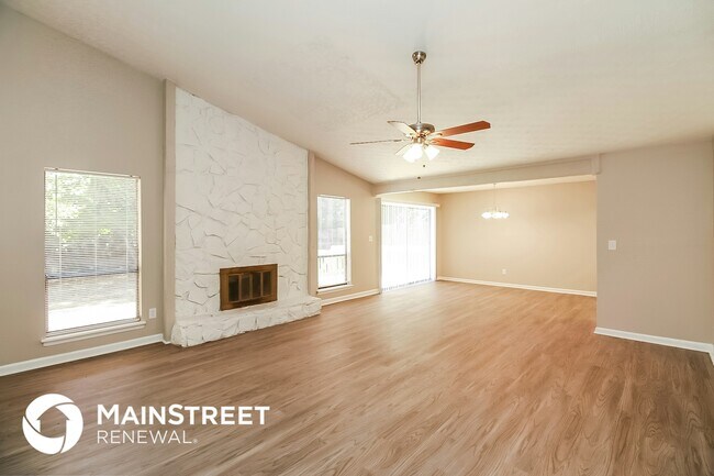 Foto del edificio - 8178 Winewood Way