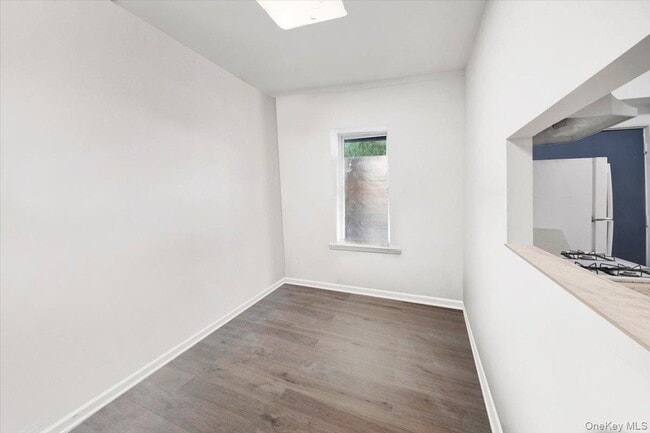 Building Photo - 17 Lamartine Ave