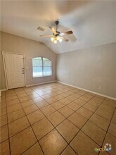 Building Photo - 607 Olaf Dr