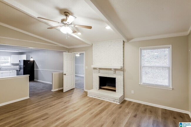 Building Photo - 438 Westchester Dr