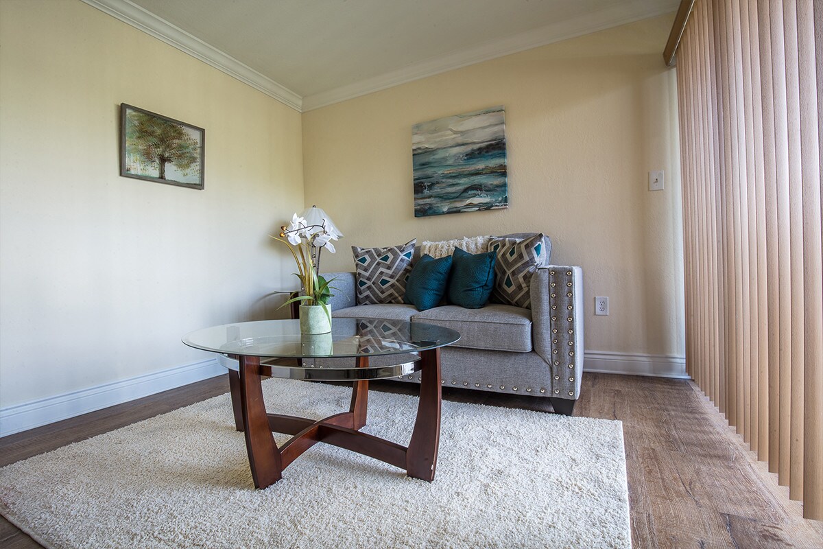 Foto principal - 280 Sierra Dr