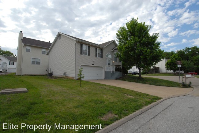Building Photo - 3 br, 2.5 bath House - 123 Woodlake Court