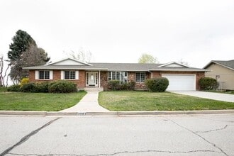 Building Photo - 3983 N Quail Ridge Dr