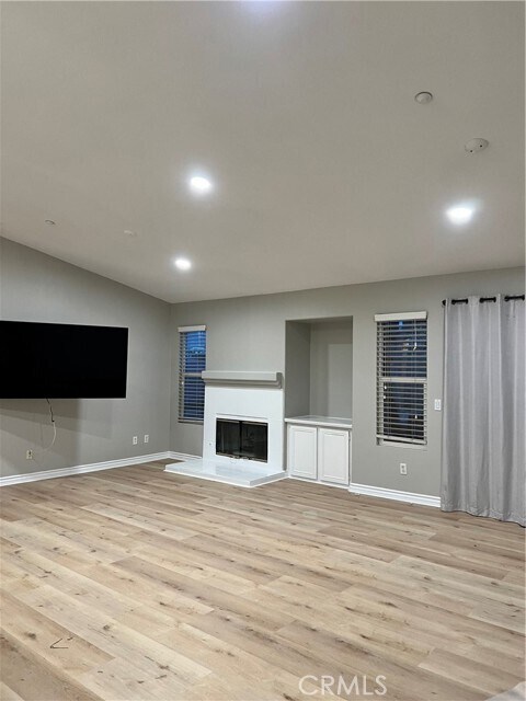 Foto del edificio - 15453 Sharon Ave