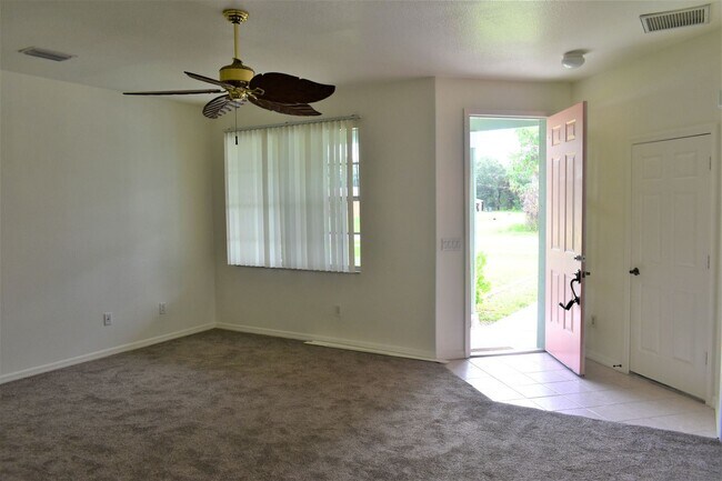 Foto del edificio - 3 br, 2 bath House - 5421 S. Chamberlain Blvd