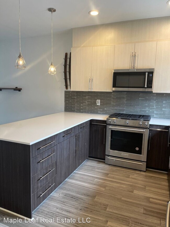 Foto del edificio - 3 br, 2.5 bath House - 3309 Claremont Ave ...