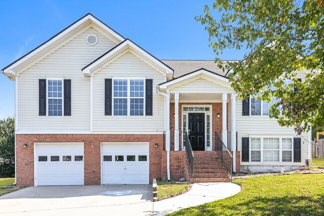 Building Photo - 1530 Bramlett Forest Trail SE