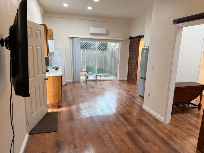 Foto del edificio - 744 Hermosa Vista Way