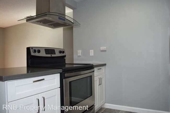 Foto del edificio - 2 br, 1 bath House - 6505 Hillsdale Blvd