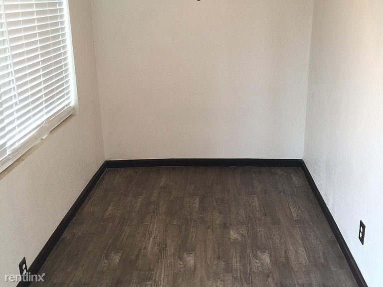 Foto del edificio - 3 br, 2 bath House - 1110 O St