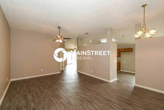 Foto del edificio - 4 Bedroom Pet-Friendly Home in Jacksonville, FL with Main Street Renewal