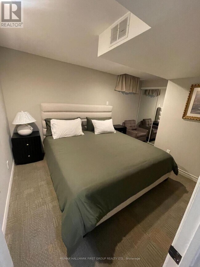 Building Photo - 1604 Middleton St