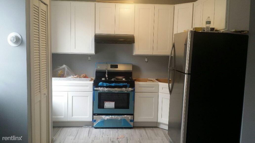 2 br, 1 bath - 36 Ralph Ave - 2 br, 1 bath  - 36 Ralph Ave