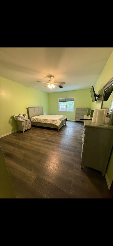 Primary Photo - 439 Chloe Rd