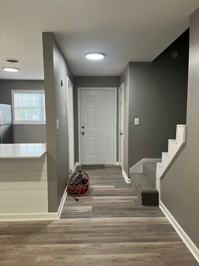 Building Photo - 108 Shady Brook Dr
