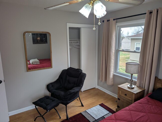 Building Photo - June St - Bedroom 1