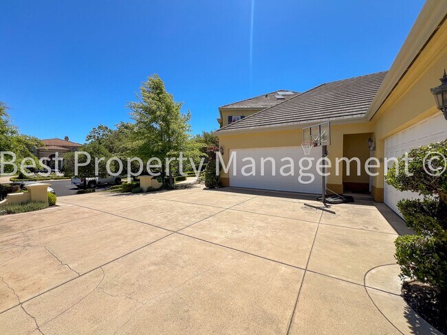 Building Photo - 3557 Mercato Ct