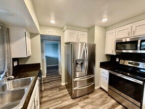 Building Photo - 11889 Timaru Way