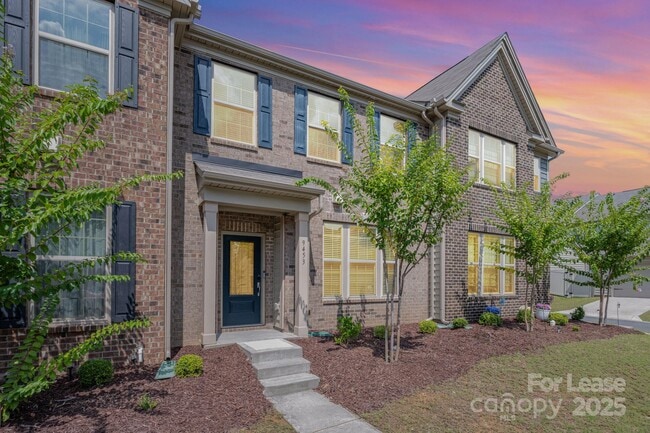 Foto del edificio - 9453 Avery Lilac Ln