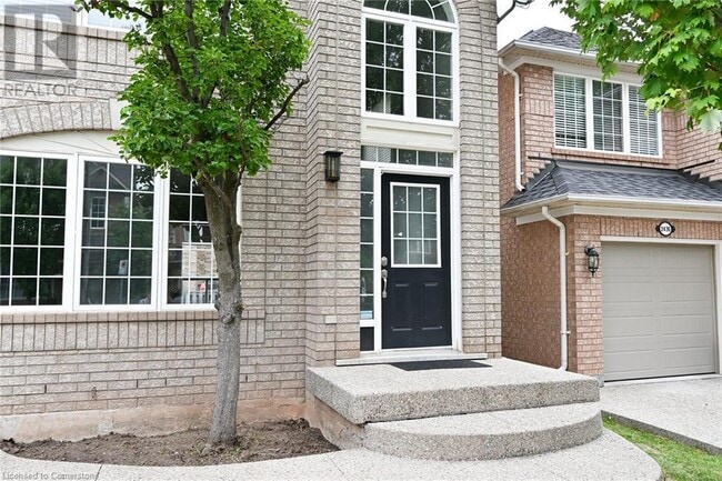Building Photo - 2432 Cornerbrooke Crescent