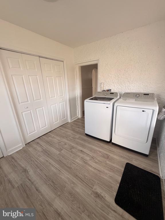Foto del edificio - 8323 Bear Creek Dr