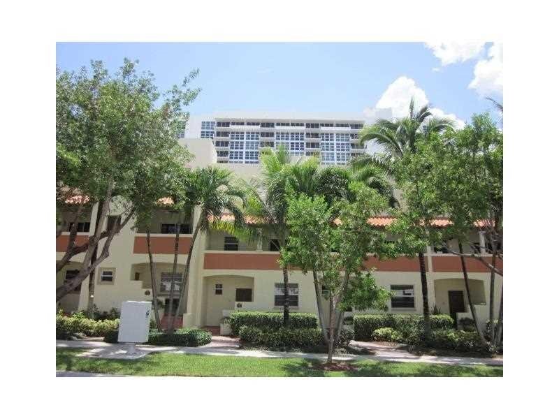 Foto principal - 3230 NE 6th St