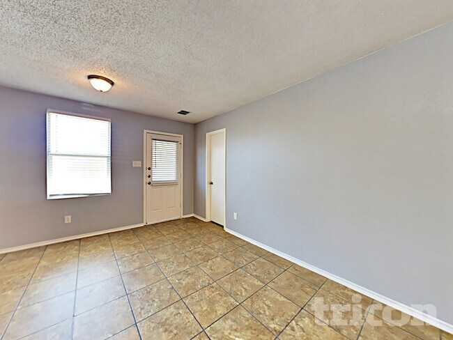 Foto del edificio - 2147 Edgewood Dr