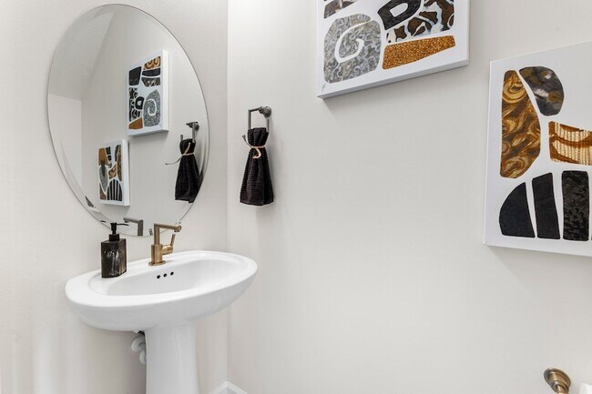 Foto del edificio - 16171 Oakview Dr